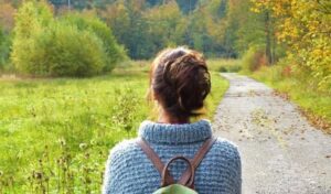 Mengapa Berjalan Kaki Setiap Hari Bisa Menjaga Kesehatan Tubuh Secara Alami